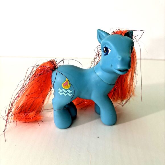 My Little Pony MLP G3 Waterfire 2004 Hasbro Vintage Horse Blue Red Single Magnet - Picture 1 of 6